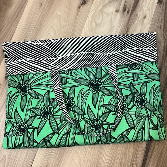 🌺Aloha foldable reversible lined tote - Picture 5 of 9